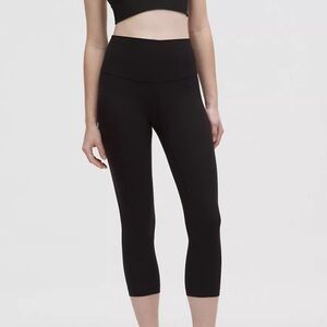 Lululemon Athletica Black capri Leggings